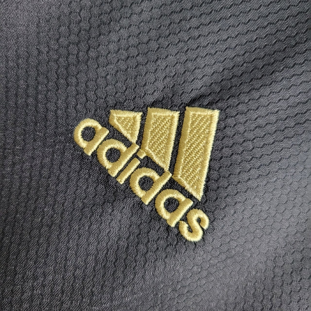 Camisa Flamengo III Edição Especial 21/22 Torcedor Masculina - Preta com detalhes em vermelho e dourado