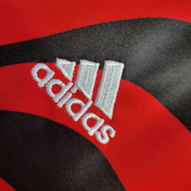Camisa Flamengo III 22/23 Adidas Feminina - Vermelha com detalhes em preto