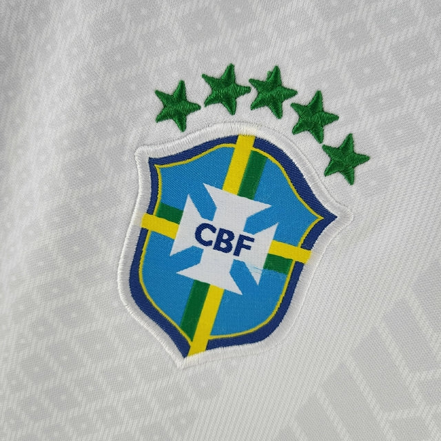 Camisa Seleção do Brasil Edição Especial 22/23 - Torcedor Nike Feminina - Branca com detalhes em azul