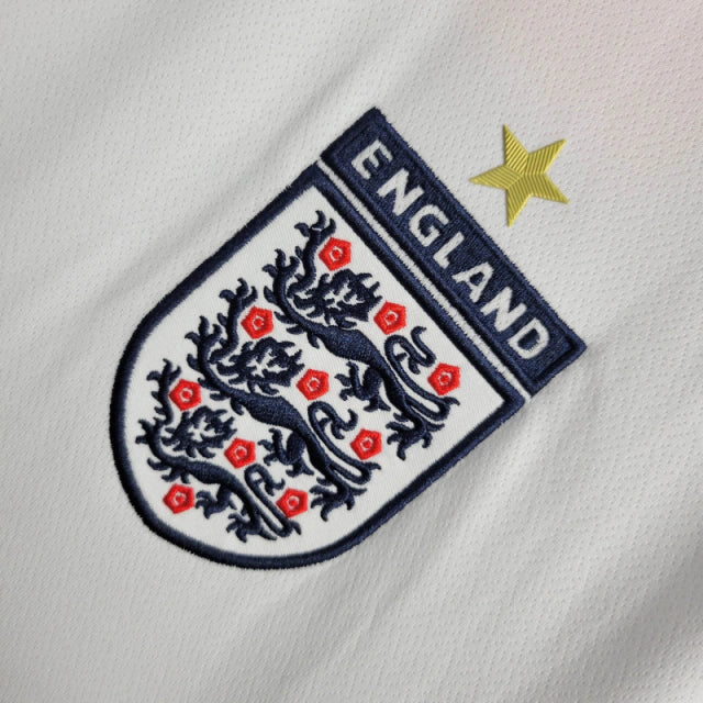Camisa Retrô Seleção da Inglaterra I 2005 manga longa - Masculina Umbro - Branca com detalhes em vermelho