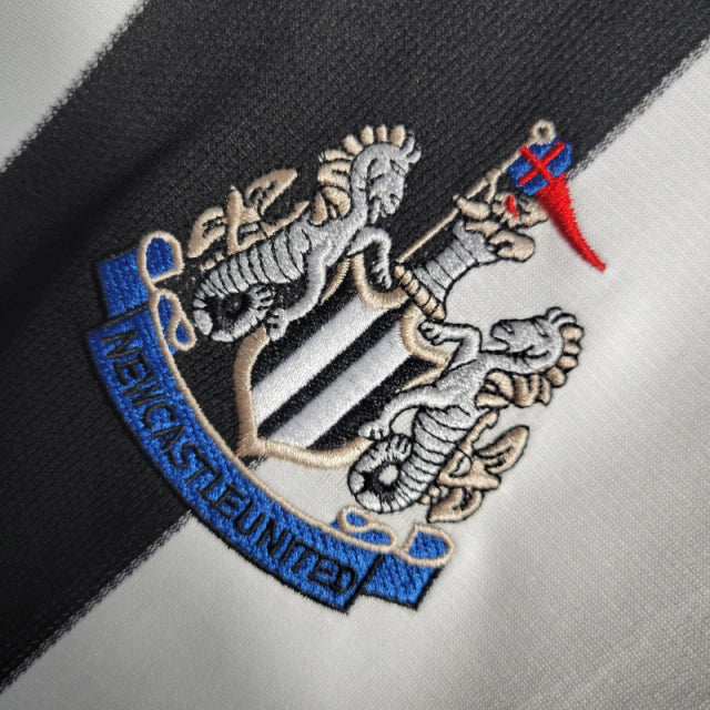 Camisa Retrô Newcastle 1997/1999 manga longa - Masculina Adidas - Branca com listras pretas e detalhes em azul