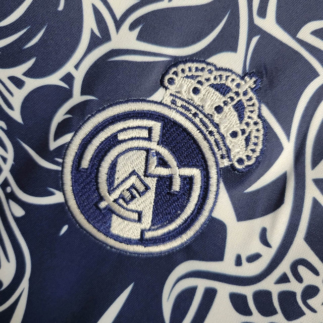 Camisa Japão Edição especial 24/25 - Torcedor Adidas Masculina - Branca com desenhos de Dragão em azul e amarelo