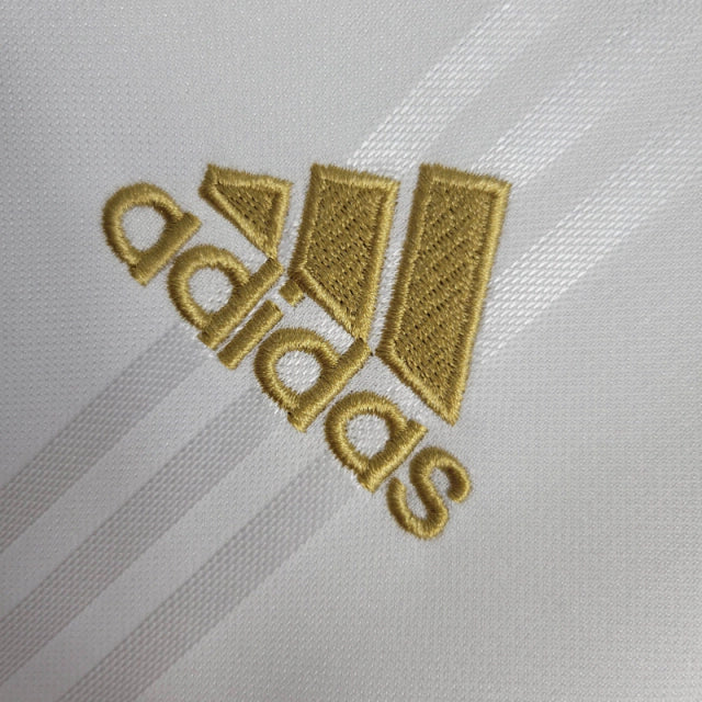 Camisa Retrô Real Madrid Treino 2019/2020 manga longa - Adidas Masculina - Branca com detalhes em azul e dourado