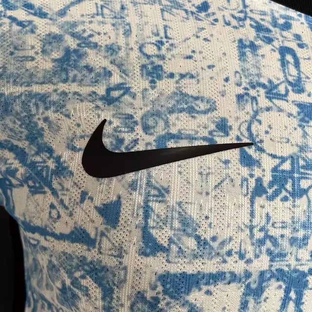 Camisa Seleção de Portugal II 24/25 manga longa - Jogador Nike Masculina - Branca com detalhes em azul