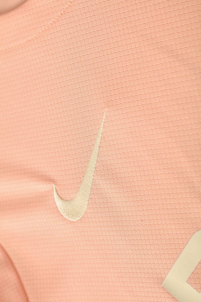 Camisa Chelsea Treino 25/26 - Torcedor Nike Masculina - Salmão com detalhes em azul