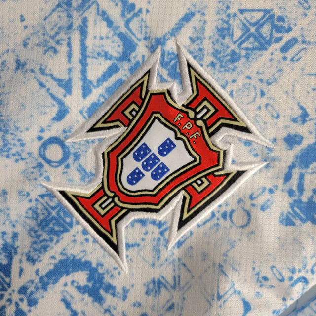 Camisa Seleção de Portugal II 24/25 manga longa - Torcedor Nike Masculina - Branca com detalhes em azul