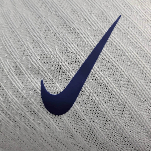 Camisa Seleção da Inglaterra I 24/25 manga longa - Jogador Nike Masculina - Branca com detalhes em azul