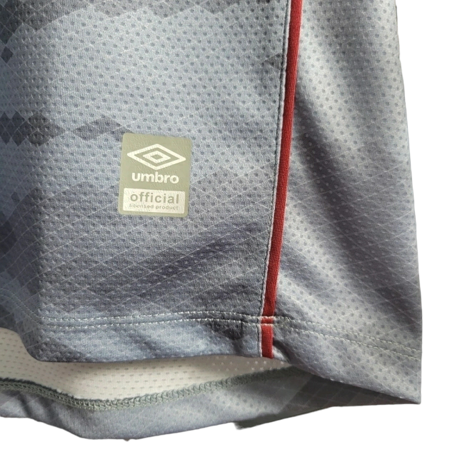 Camisa Fluminense III 21/22 - Umbro Masculina - Cinza com detalhes em vinho