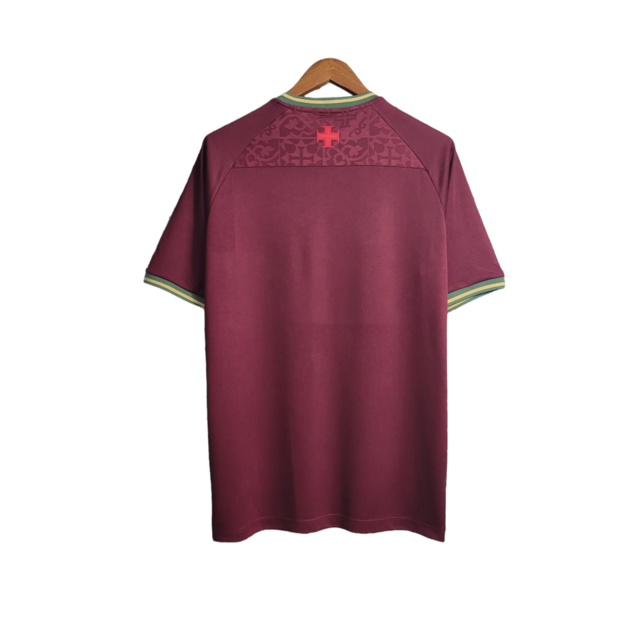 Camisa Vasco da Gama Edição Especial 22/23 Kappa Torcedor Masculino - Vinho com detalhes em dourado verde e amarelo