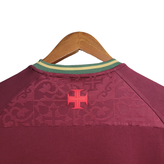 Camisa Vasco da Gama Edição Especial 22/23 Kappa Torcedor Masculino - Vinho com detalhes em dourado verde e amarelo