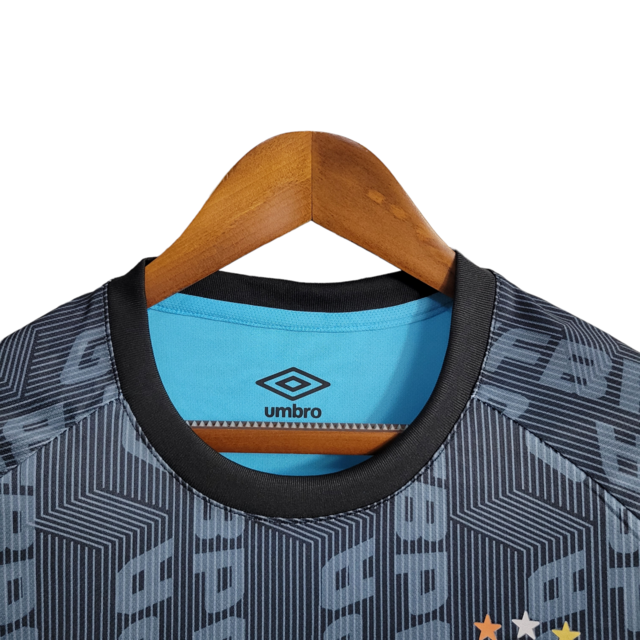 Camisa Grêmio Treino 23/24 - Torcedor Umbro Masculina - Azul com detalhes em cinza