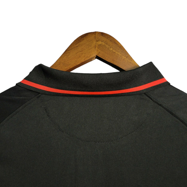 Camisa Frankfurt I 21/22 - Torcedor Nike Masculina - Preta com detalhes em vermelho e branco