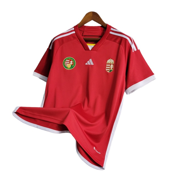 Camisa Seleção Hungria Edição Especial 22/23 - Torcedor Adidas Masculina - Vermelha com detalhes em branco