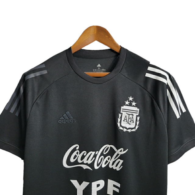 Camisa Seleção Argentina Treino 22/23 - Torcedor Adidas Masculina - Preta com detalhes em branco