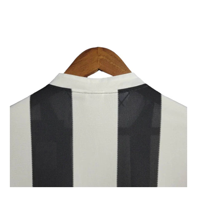 Camisa Retrô Newcastle 1997/1999 manga longa - Masculina Adidas - Branca com listras pretas e detalhes em azul