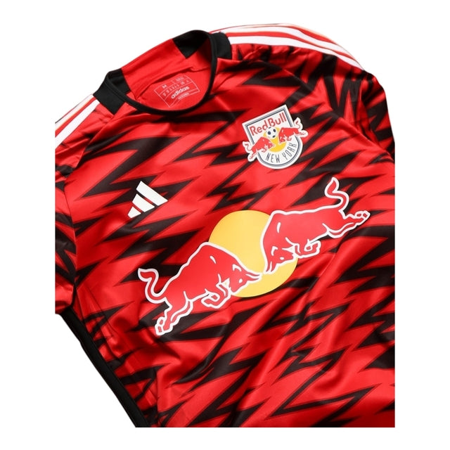 Camisa New York Red Bull I 25/26 - Torcedor Adidas Masculina - Vermelha com detalhes em preto