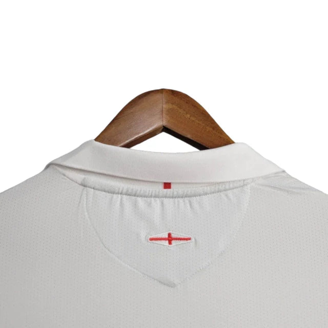 Camisa Retrô Seleção da Inglaterra I 2005 manga longa - Masculina Umbro - Branca com detalhes em vermelho