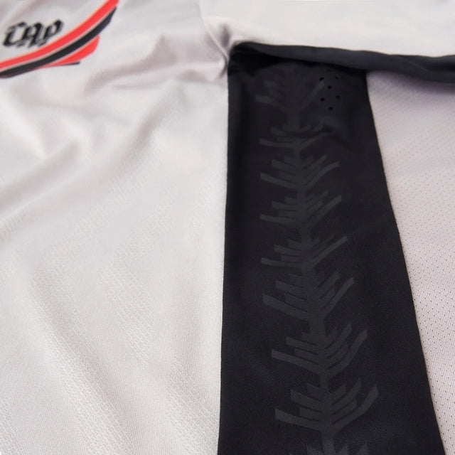Camisa Athletico Paranaense II 25/26 - Torcedor Umbro Feminina - Branca com detalhes em preto