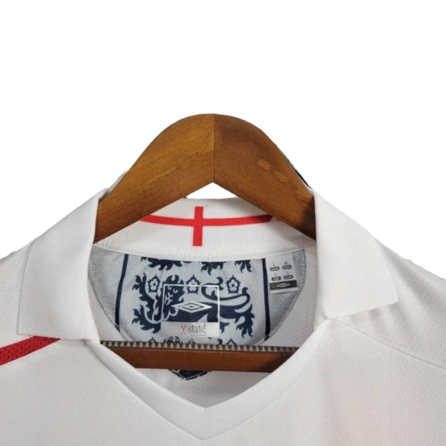Camisa Retrô Seleção da Inglaterra I 2005 manga longa - Masculina Umbro - Branca com detalhes em vermelho