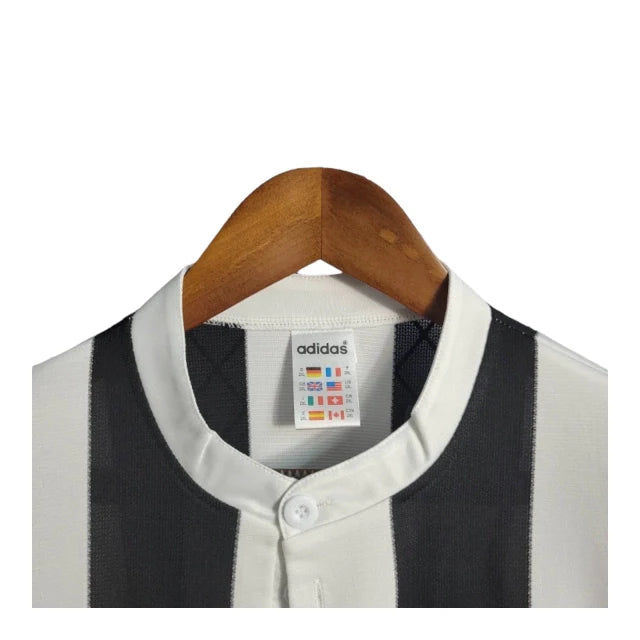 Camisa Retrô Newcastle 1997/1999 manga longa - Masculina Adidas - Branca com listras pretas e detalhes em azul