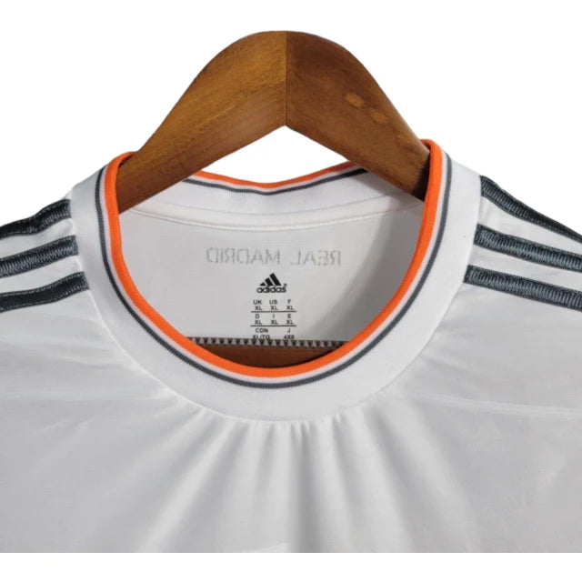 Camisa Retrô Real Madrid I 2013/2014 manga longa - Adidas Masculina - Branca com detalhes em cinza e laranja
