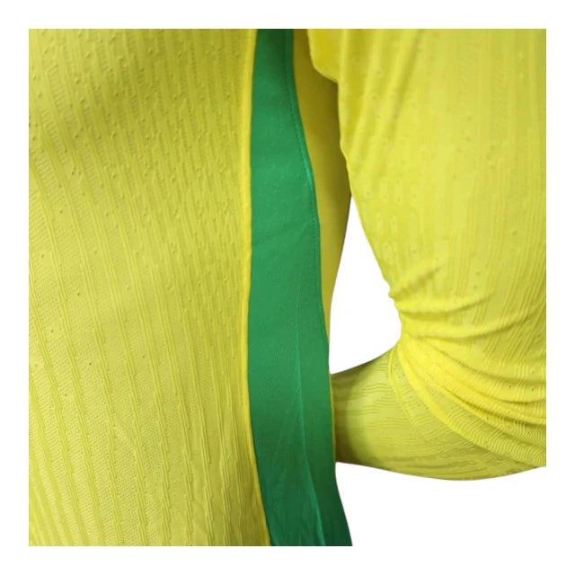 Camisa Seleção Brasileira I 25/26 manga longa - Jogador Nike Masculina - Amarela com detalhes em azul e verde