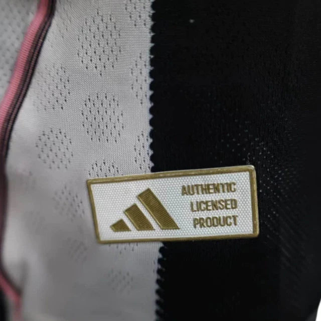 Camisa Juventus I 25/26 manga longa - Jogador Adidas Masculina - Preta e branca com detalhes em rosa