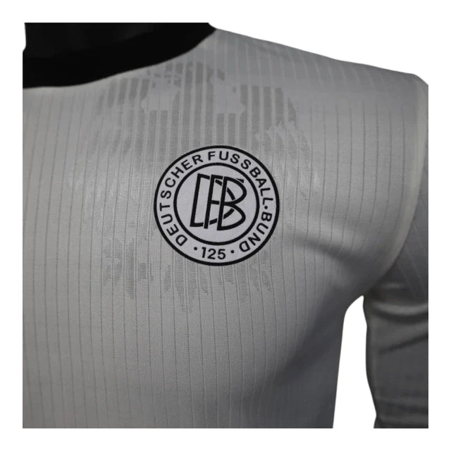 Camisa Seleção Alemanha Edição de Aniversário I 25/26 manga longa - Jogador Adidas Masculina - Branca com detalhes em preto