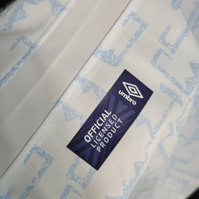 Camisa El Salvador II 23/24 - Torcedor Umbro Masculina - Branca com detalhes em azul e dourado