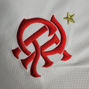 Camisa Flamengo II 21-22 Torcedor Masculina - Branca com detalhes na manga em vermelho e preto