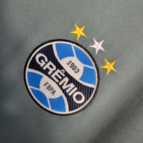 Camisa Grêmio Treino 23/24 - Torcedor Umbro Masculina - Cinza com detalhes em preto