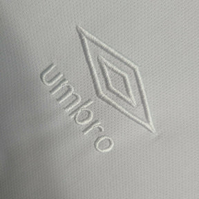 Camisa West Ham II 23/24 - Torcedor Umbro Masculina -Branca com detalhes vinho e preto