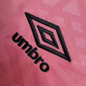 Camisa Grêmio Edição especial 22/23 - Torcedor Umbro Masculina - Rosa com detalhes em preto e azul