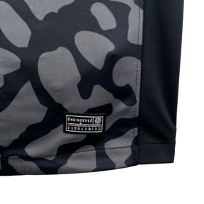 Camisa Paris Saint-Germain III 23/24 - Torcedor Nike Masculina - Preta com detalhes em cinza