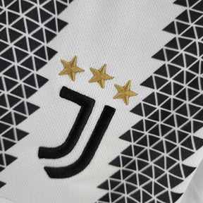 Camisa Juventus I 22/23 - Torcedor Adidas Feminina - Branca e preta