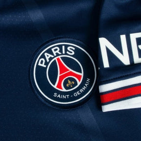 Camisa Paris Saint-Germain I 21/22 - Torcedor Nike Masculina - Azul com detalhes em vermelho e branco