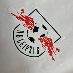 Camisa Red Bull Leipzig 23/24 - Torcedor Nike Masculina - Branca com detalhes em amarelo e vermelho