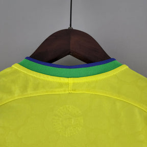 Camisa Seleção Brasileira I 2022 - Torcedor Nike Feminina - Amarela com detalhes em verde