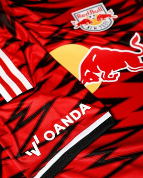 Camisa New York Red Bull I 25/26 - Torcedor Adidas Masculina - Vermelha com detalhes em preto