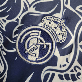 Camisa Japão Edição especial 24/25 - Torcedor Adidas Masculina - Branca com desenhos de Dragão em azul e amarelo