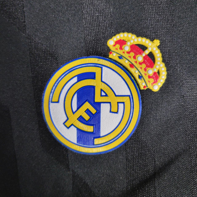 Camisa Retrô Real Madrid II 11/12 manga longa - Masculina Adidas - Preta com detalhes em dourado