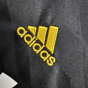 Camisa Retrô Real Madrid II 11/12 manga longa - Masculina Adidas - Preta com detalhes em dourado