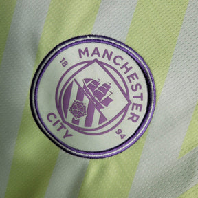 Camisa Manchester City Goleiro 23/24 - Torcedor Puma Masculina - Verde com detalhes em rosa