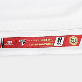 Camisa São Paulo I 25/26 - Torcedor New Balance Masculina - Branca com detalhes em vermelho e preto