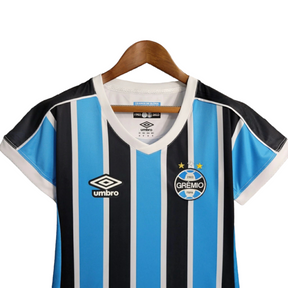 Camisa Grêmio I 23/24 - Torcedor Umbro Feminina - Azul com listras pretas e brancas