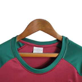 Camisa Fluminense Treino I 23/24 - Torcedor Umbro Feminina - Tricolor com detalhes verde