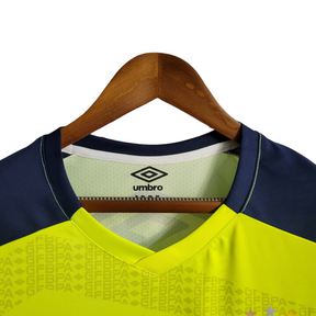Camisa Grêmio Treino 22/23 Torcedor Umbro Masculina - Verde Com preto e azul