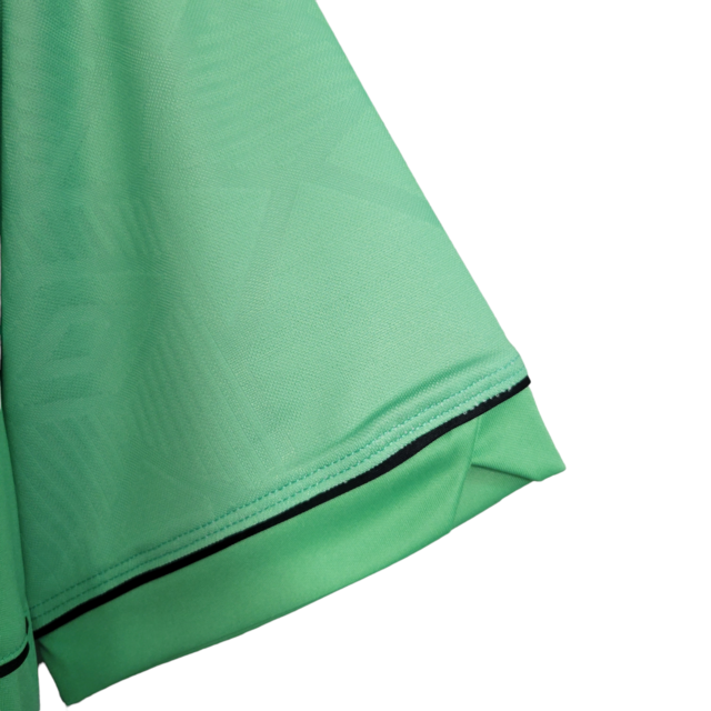 Camisa Grêmio Goleiro 23/24 - Torcedor Umbro Masculina - Verde com detalhes em preto e branco