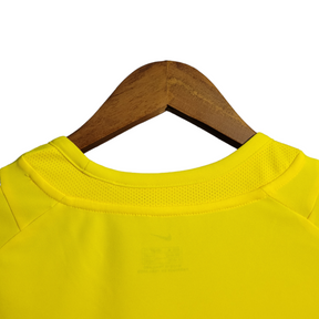 Camisa Seleção Brasileira Retrô I 2002 Nike Torcedor Masculina -Amarela com detalhes em verde