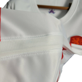 Camisa Holanda II 22/23 - Feminina Nike - Branca com detalhes em azul e laranja